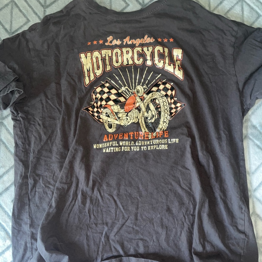 oversize Tee - Picture 2 of 2